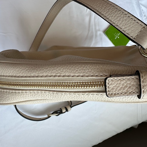 Kate Spade Cobble Hill small Ella in porcelain.  Hobo/crossbody bag - Picture 3 of 9